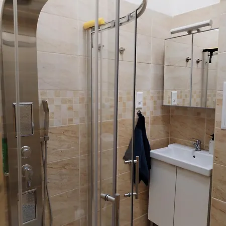 Blueroom - 15-minute Walk From Danube * Budapesta