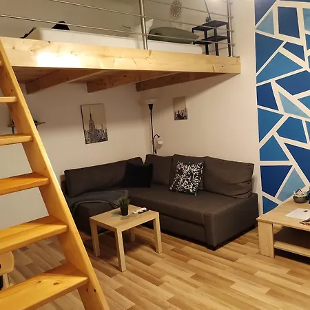 Blueroom - 15-minute Walk From Danube Budapesta